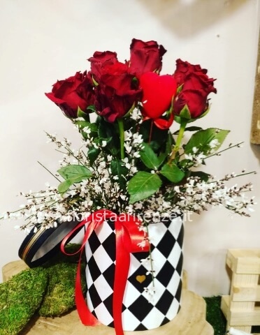 Flowers box con 7 rose rosse